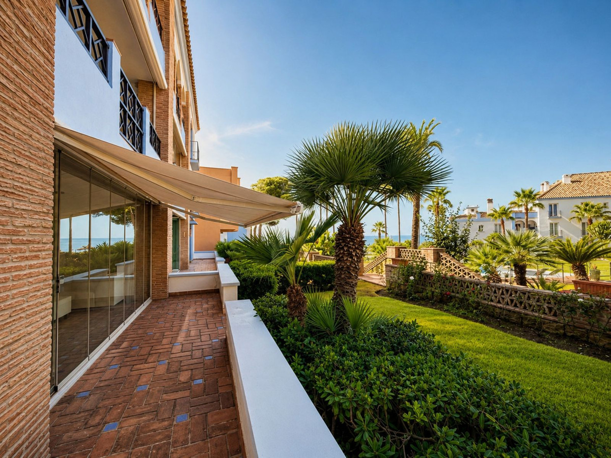 Garden apartment in Casares, photo 14