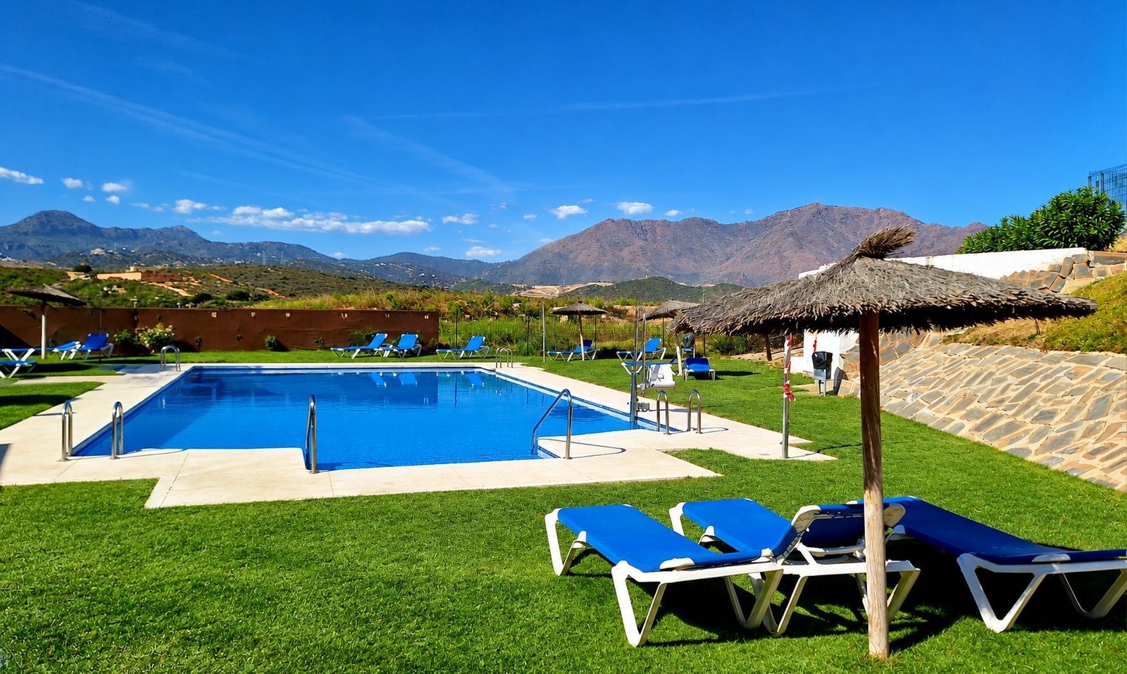 Duplex penthouse in Casares, photo 26