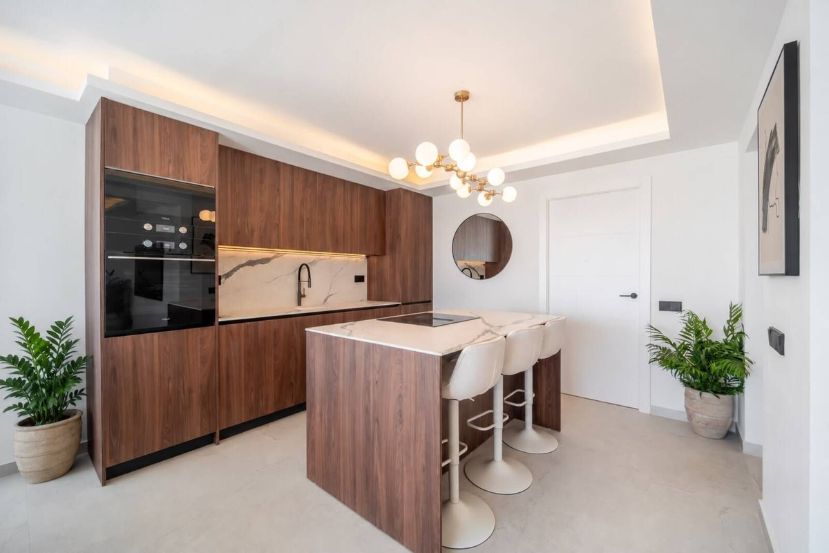 Apartment in El Paraíso, Estepona