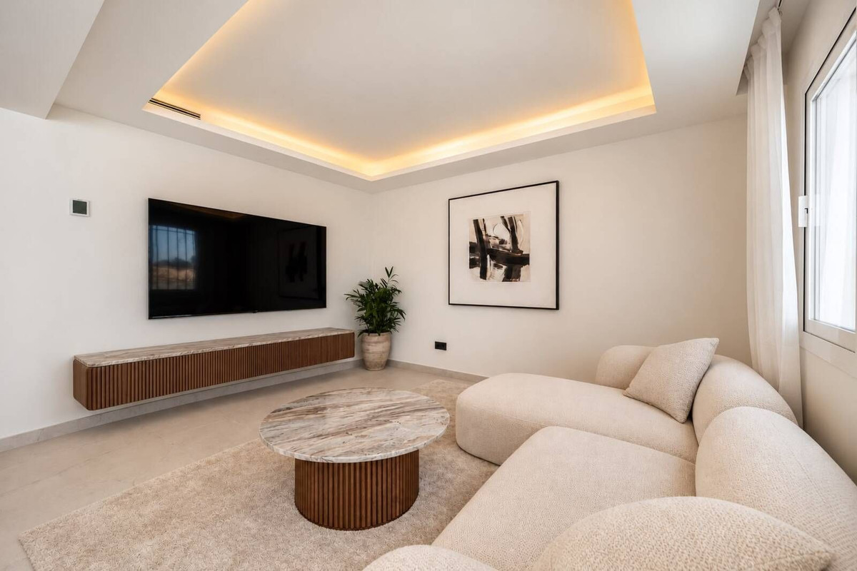 Apartment in Estepona, photo 8