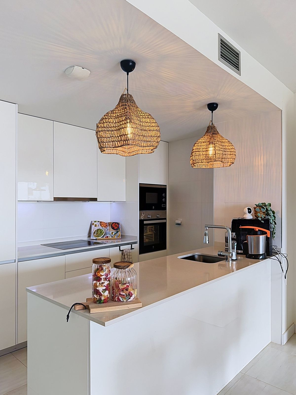 Corner apartment in Estepona, photo 16