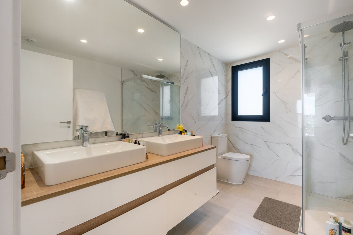 Duplex penthouse in Estepona, photo 17